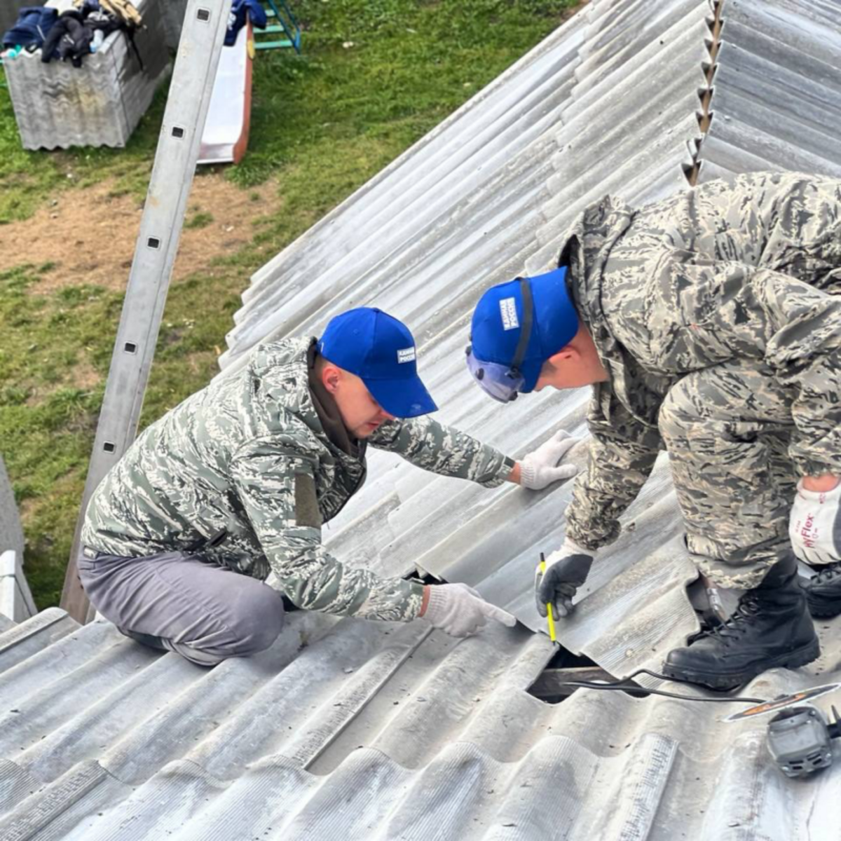 Волонтёры #МЫВМЕСТЕ восстанавливают дома жителей Курской области