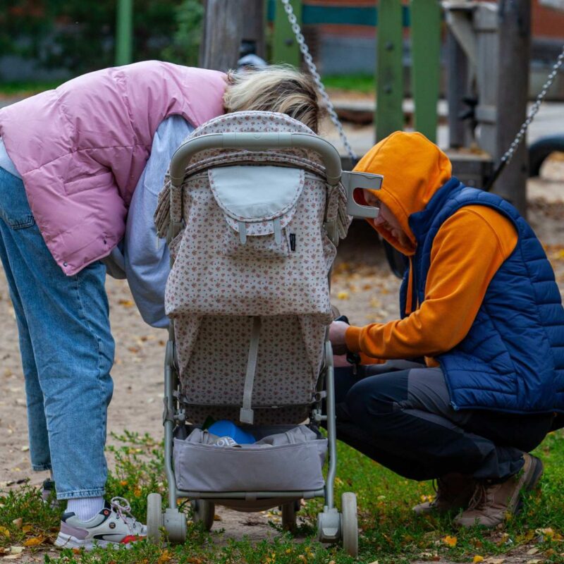 700 тысяч рублей недостаточно: что нужно семьям для рождения детей?