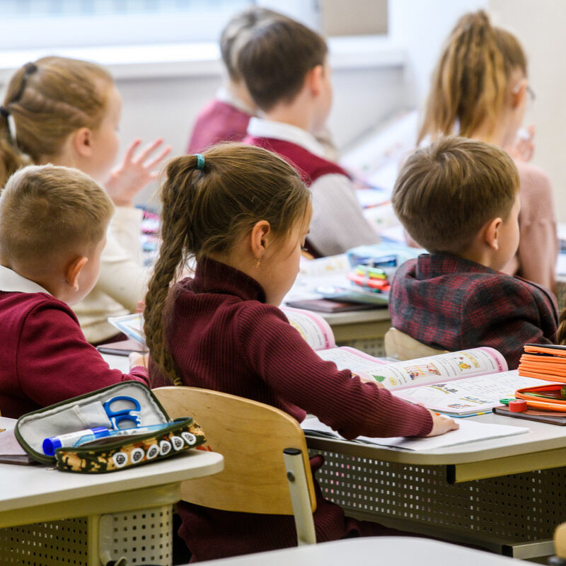 11 лет недостаточно: российских школьников переведут на европейскую систему образования?