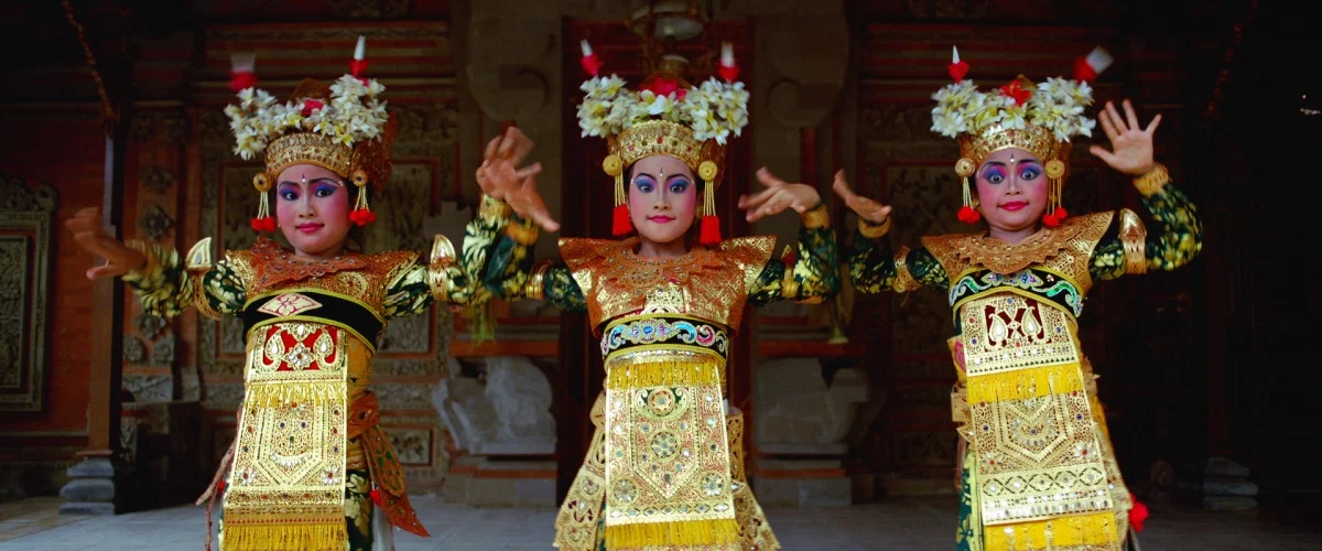 Кадр из фильма «Самсара» / Кинопоиск 