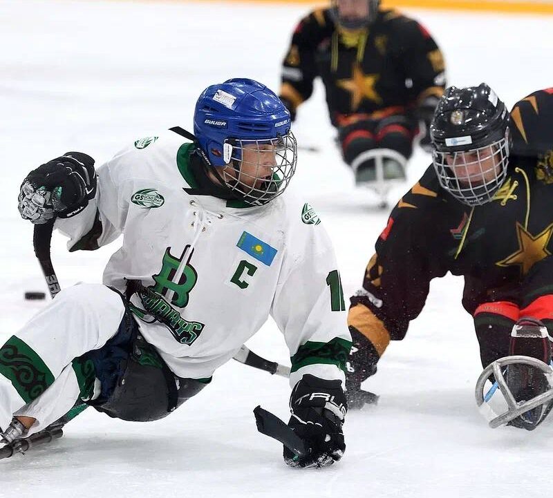 «Для людей с ампутациями и увечьями»: хоккеист и бизнесмен возвращают раненых к мирной жизни