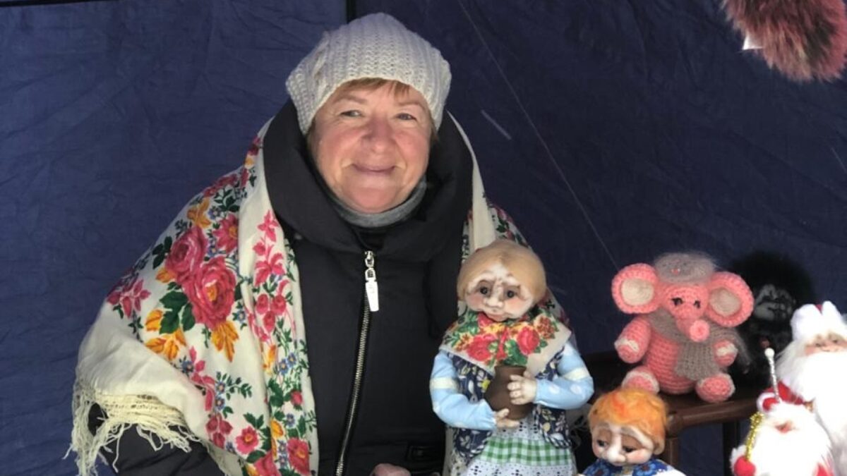 Мастерица создаёт кукол из капрона с человеческой душой