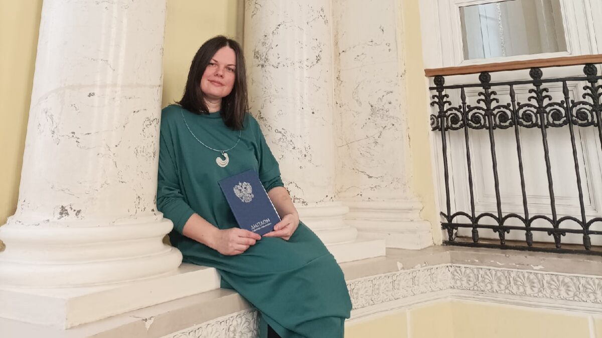 Сила Кукрыниксов: художники создают исторический стрит-арт