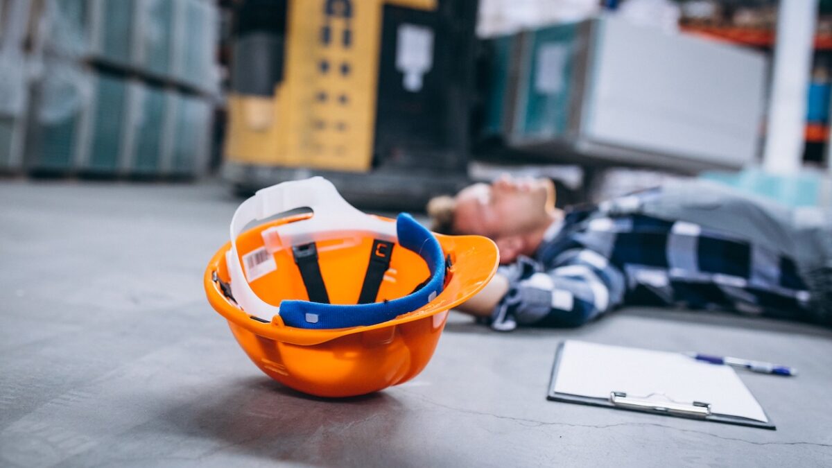 «Давай подпишем документы, что у тебя бытовая травма»