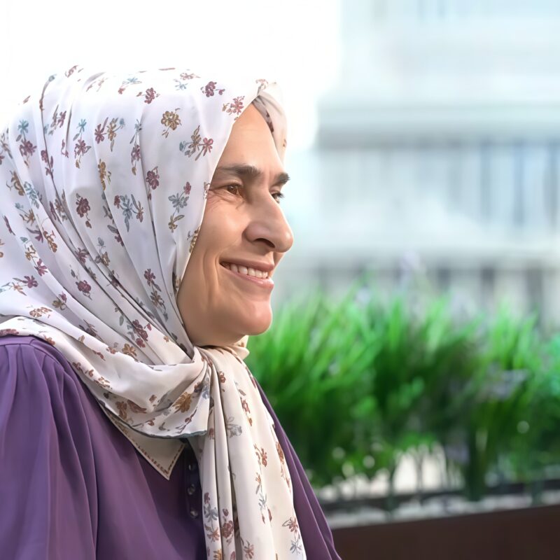 «Как можно впустую доживать свой век?»: учитель чеченского рассказывает детям о забытых традициях