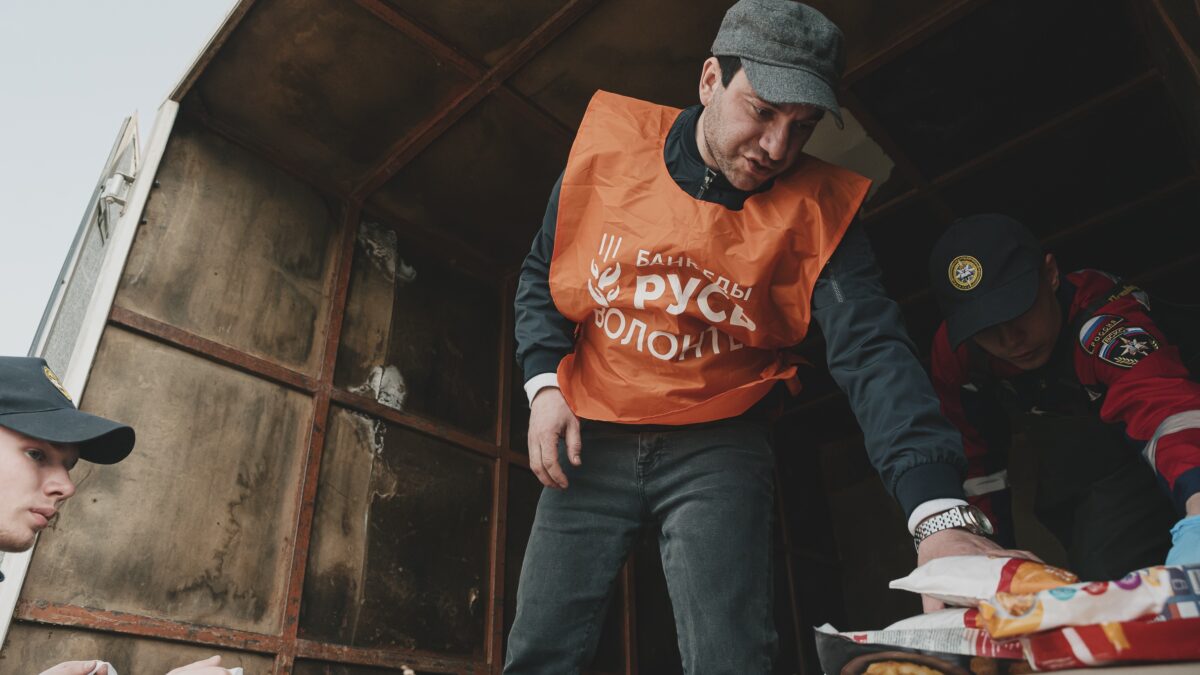 «Гуманитарный резерв» поможет россиянам в ЧС: склады открывают банк еды «Русь» и Ozon Забота