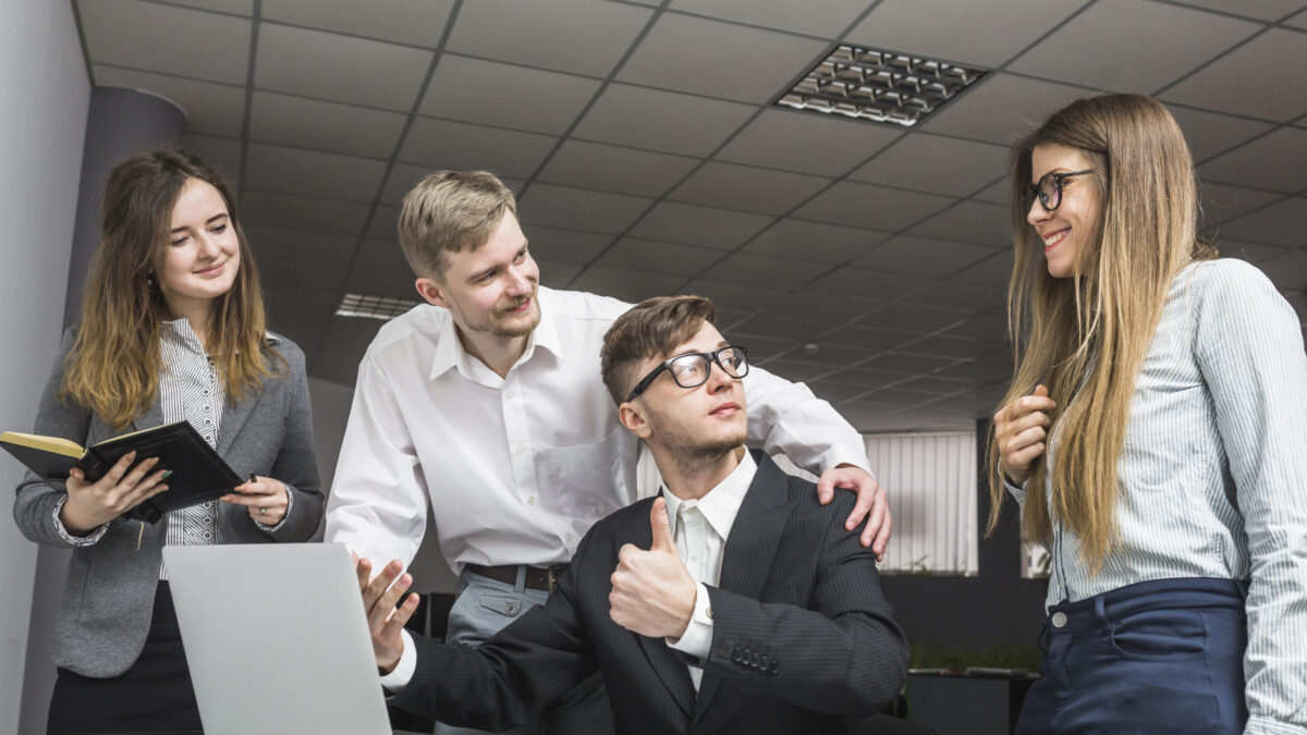 «Пока я в отпуске, сами раздобыли 2,5 миллиона»: гайд, как развить инициативность сотрудников НКО