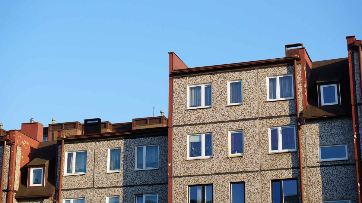 Не платил за коммуналку – лишился дома: чьи квартиры будут передавать государству?