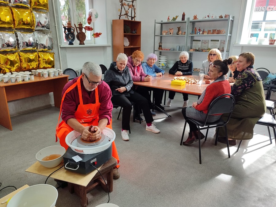 Фонд «Милосердие» открыл гончарную мастерскую для пожилых жителей Данкова