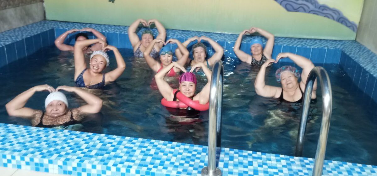 Аквааэробика для людей старшего возраста: движение — это жизнь!