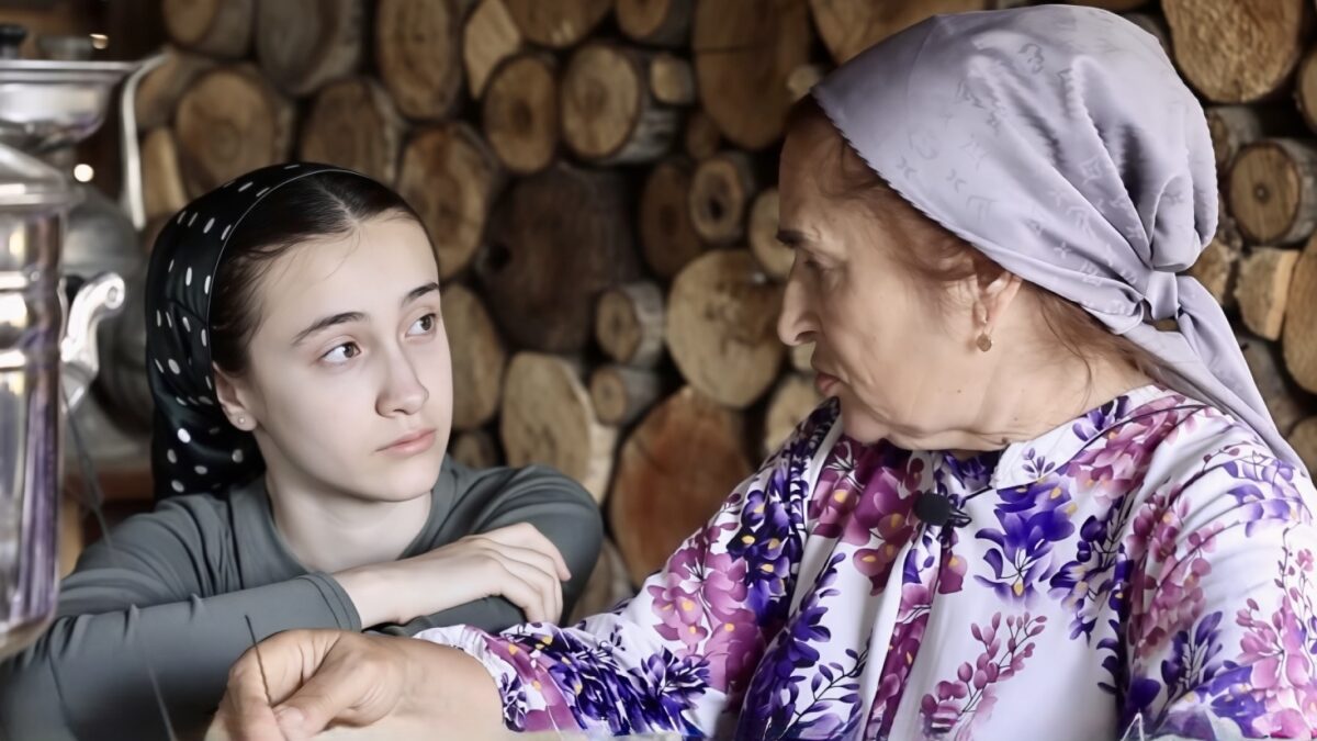 Учитель чеченского языка создала этнодвор в Грозном