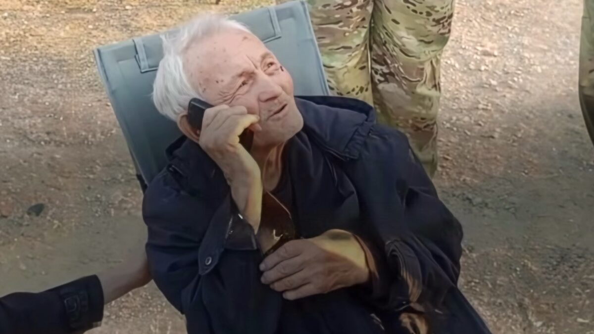 «По ночам грел бездомный пёс»: 92-летнего заблудившегося пенсионера спасли волонтёры