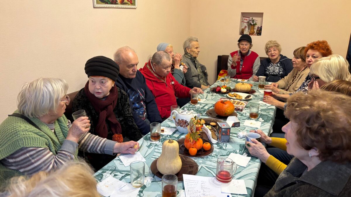 Благотворительная столовая «Дари еду!»: 1000 пожилых москвичей получили помощь в октябре