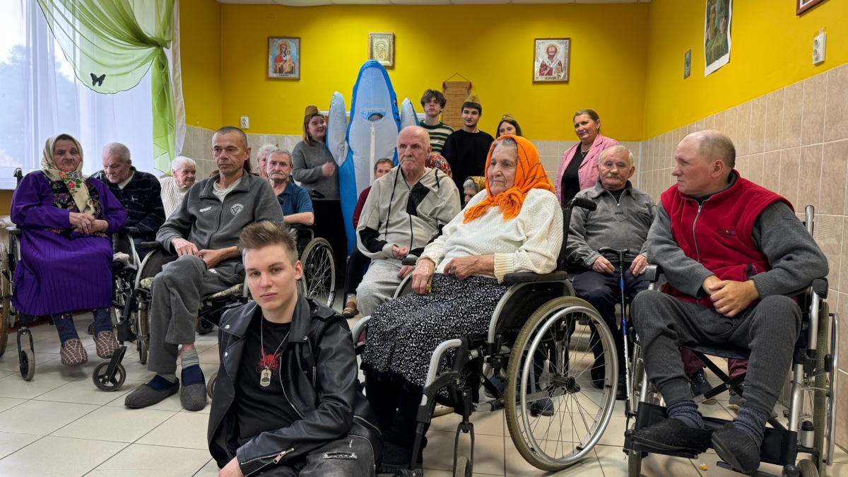 Добровольцы «Только Добро» принесли тепло и воспоминания в «Студенецкий…