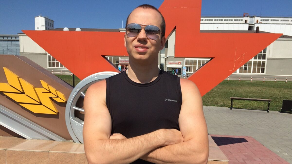 Слепой татуировщик Игорь Михайлов единственный в России