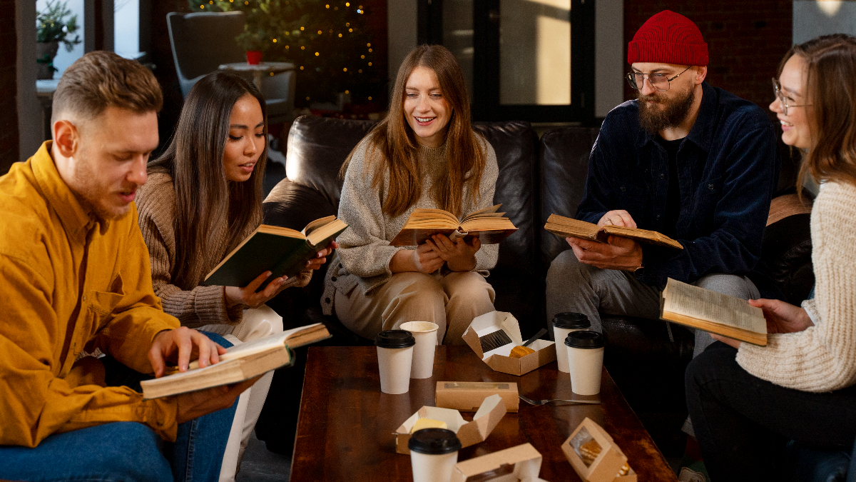 Топ-10 современных и необычных книжных клубов Москвы, в которые можно вступить уже сейчас 