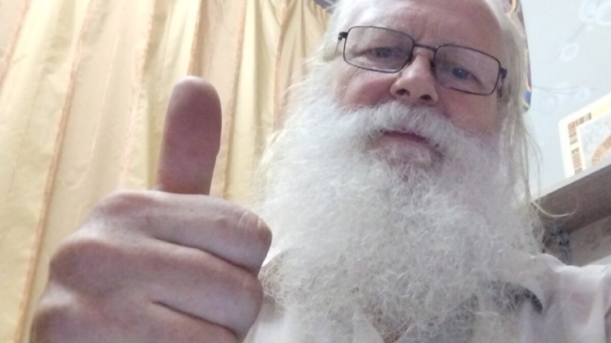 Волгоградский серебряный волонтёр Андрей Маламан дарит доброту людям