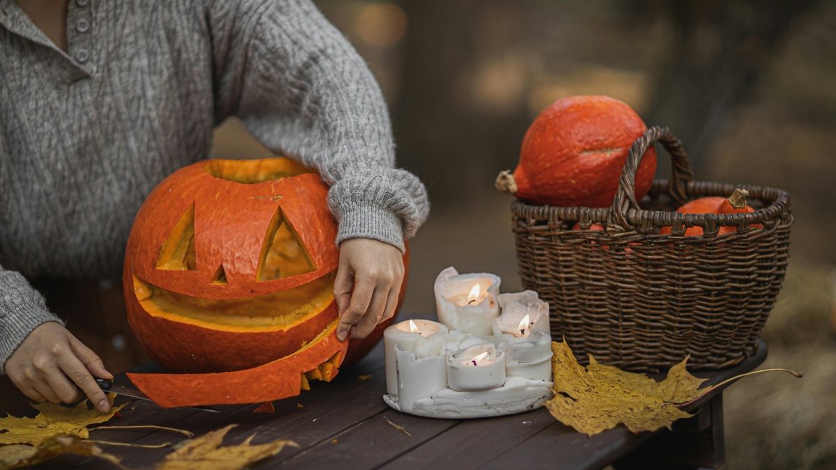 Хэллоуин-2025: история праздника, традиции разных стран, идеи образов, мероприятия