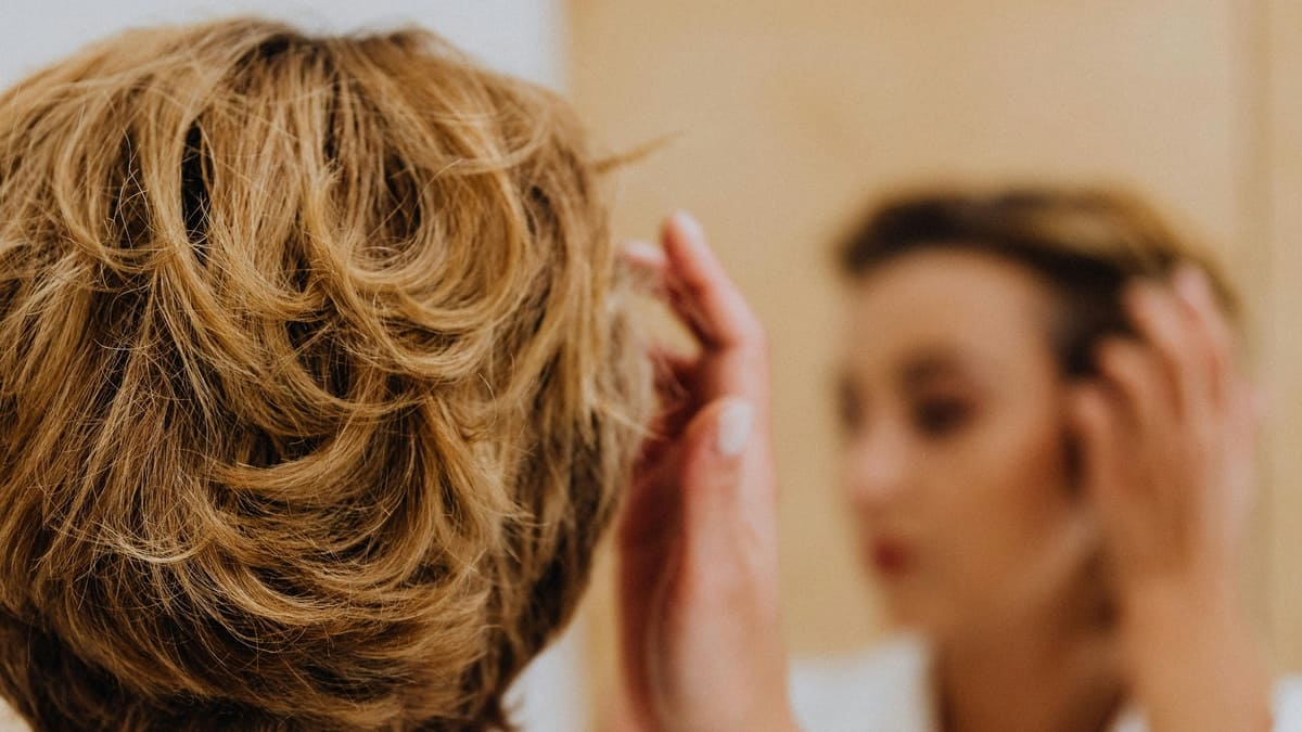 Лунный календарь на ноябрь 2025 года: когда можно и нельзя стричься?