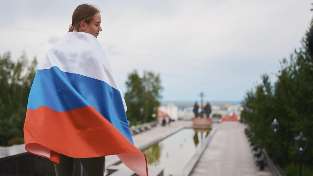 Как стать волонтёром акций ко Дню народного единства-2025?