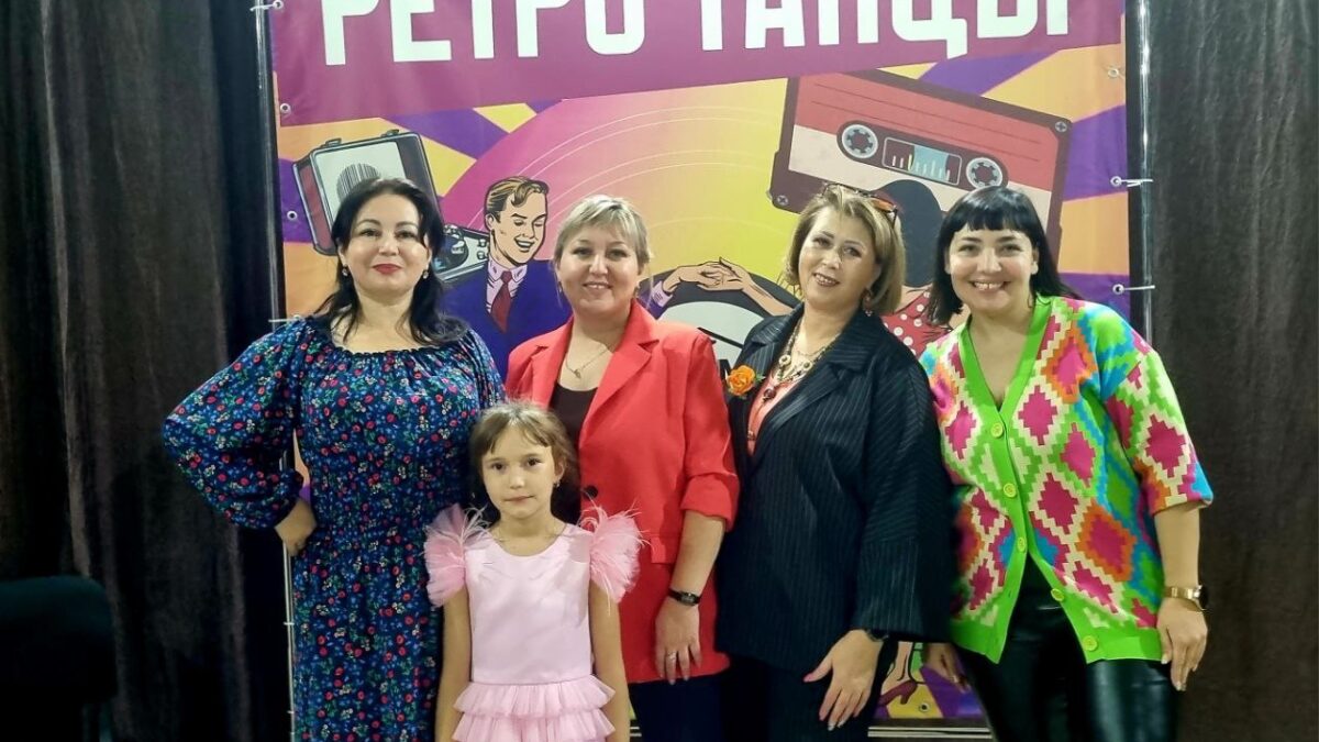 В вихре молодости: «Оранжевые ретро-танцы» зажгли Саяногорск!