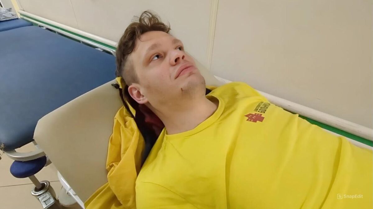 «Жестокость против милосердия»: врача, который привёз бездомного в наркодиспансер, избили