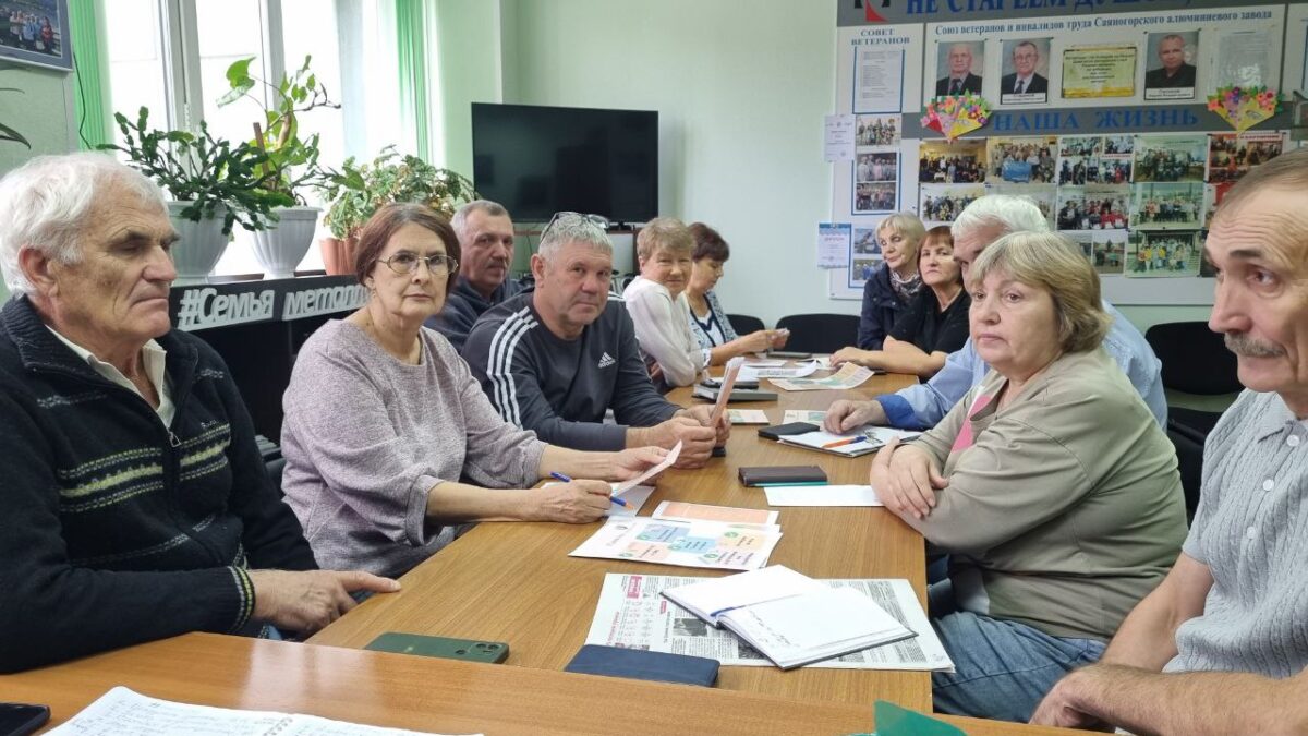 Серебряные волонтеры и Добро.центр Саяногорска: Встреча, вдохновляющая на новые инициативы