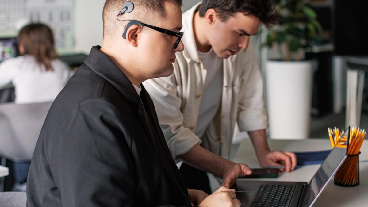 Большинство россиян готовы взять на стажировку людей с инвалидностью