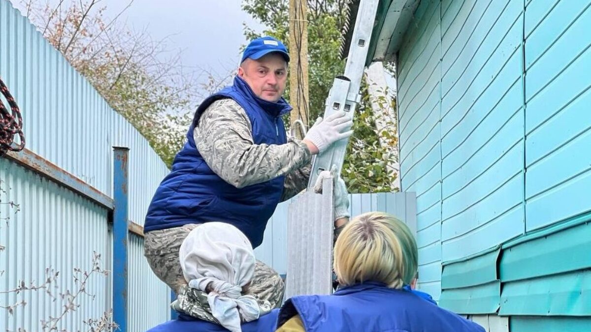 Курский рубеж: волонтёры восстанавливают дома курян