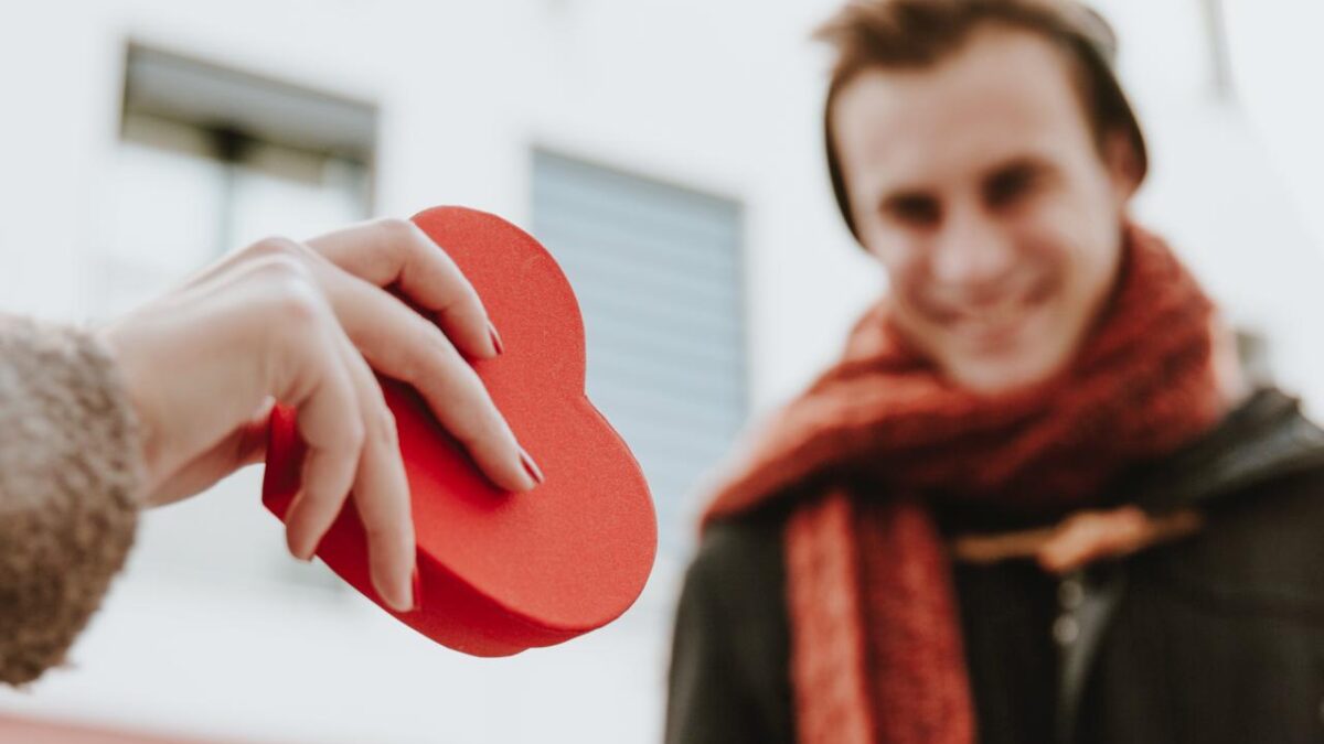 Между Ирландией и Швейцарией: Россия вошла в рейтинг Всемирного индекса благотворительности-2025