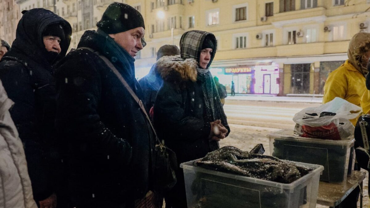 Помощь бездомным людям: 18 благотворительных фондов