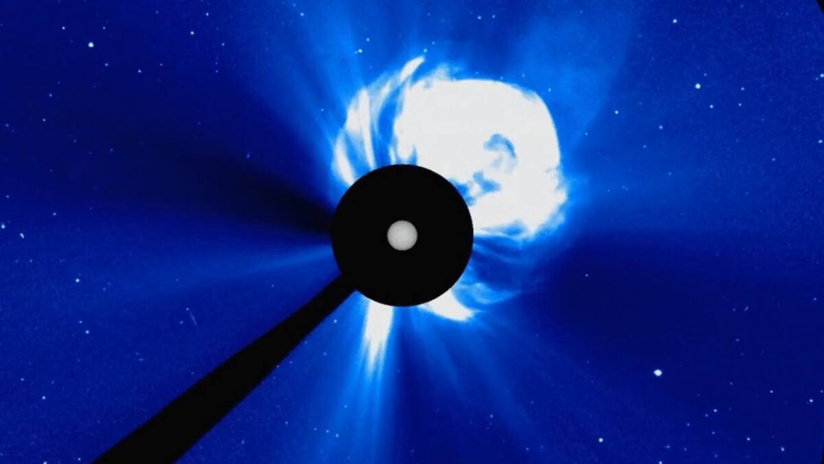 Взрыв на Солнце может вызвать магнитные бури в конце октября