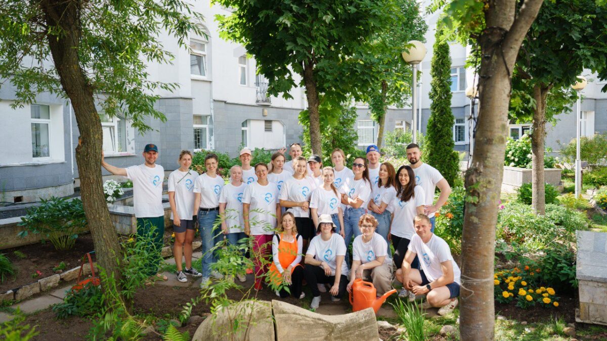 Можно ли помочь человеку, которого нельзя вылечить? «Конечно! Таким людям очень нужна поддержка»,…