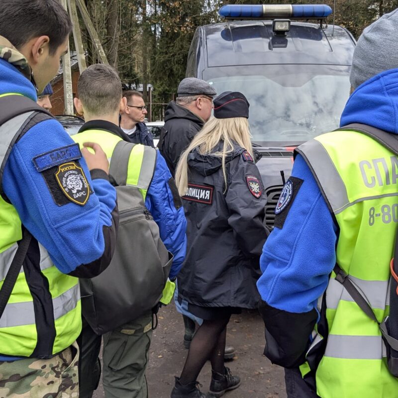 «Сева, мой родной, возвращайся домой»: волонтёры две недели ищут пропавшего подростка