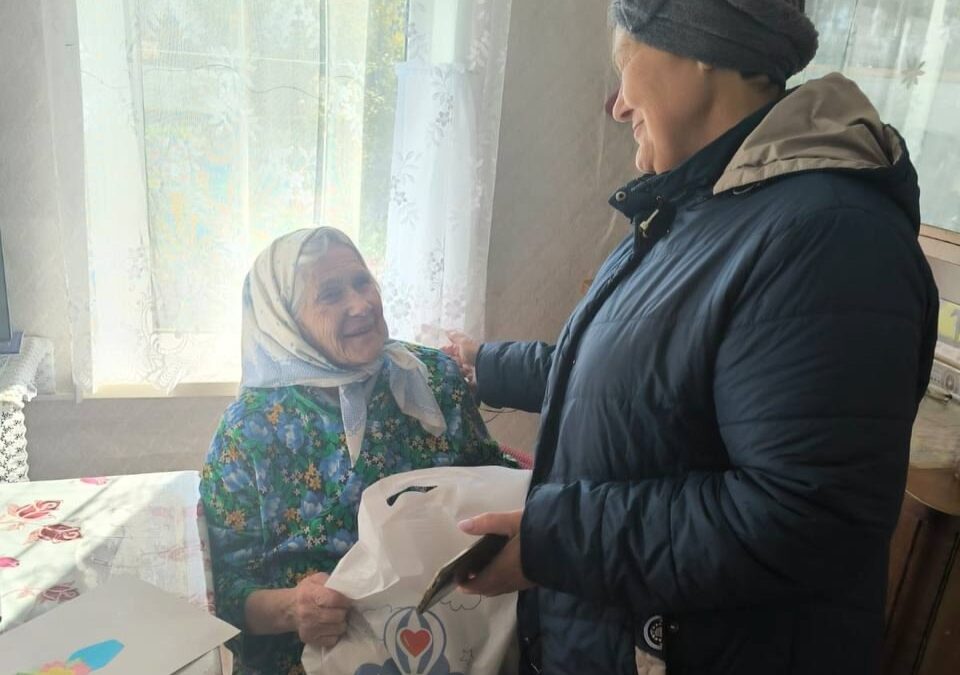 Подарки акции «Горячее сердце» добрались до деревни Батран!