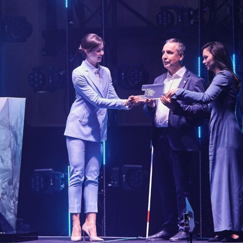 Для волонтёров, экоактивистов и НКО: премия «Россия – страна возможностей» принимает заявки