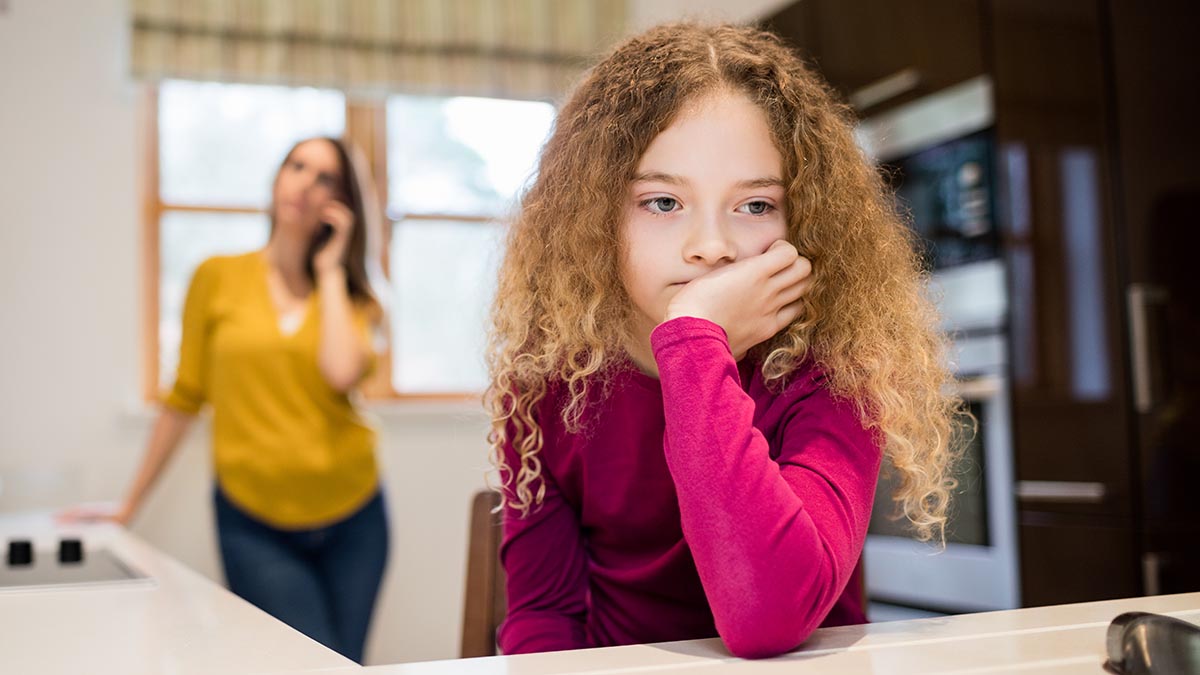 Ребёнок врёт. Почему и как его отучить от лжи?
