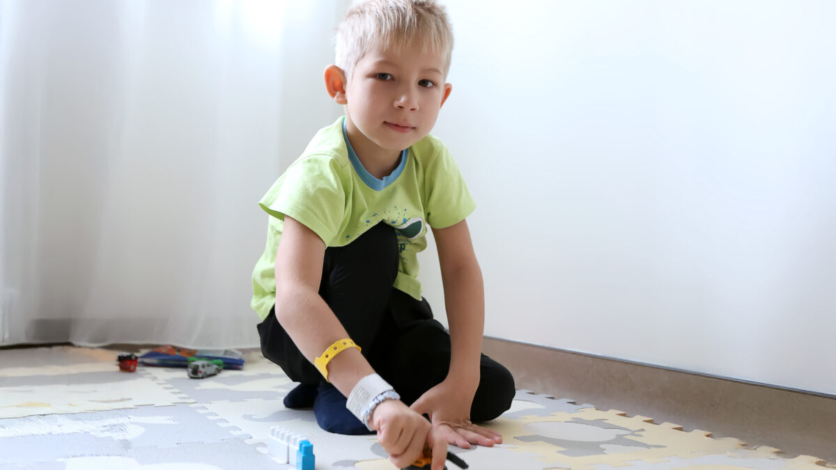 У Саши СМА. Поможем мальчику продолжить реабилитацию!