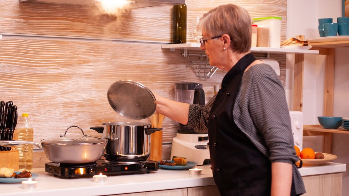 День повара-2025: история, традиции и лучшие идеи подарков и поздравлений