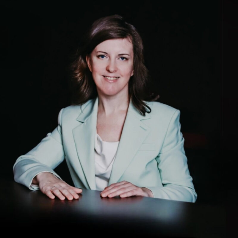 «Предлагал умереть вместе»: психолог спасла десятки детей от интернет-растлителя