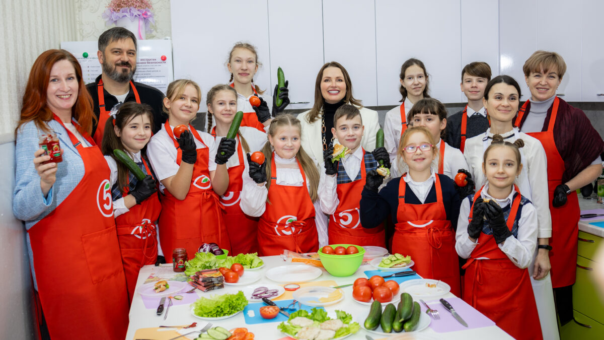 Более 800 тысяч школьников и педагогов стали участниками «Школы питания»