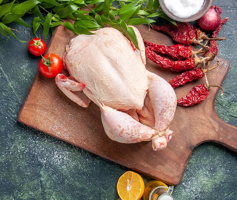 Мыть курицу – да или нет? Разбираем аргументы за и против