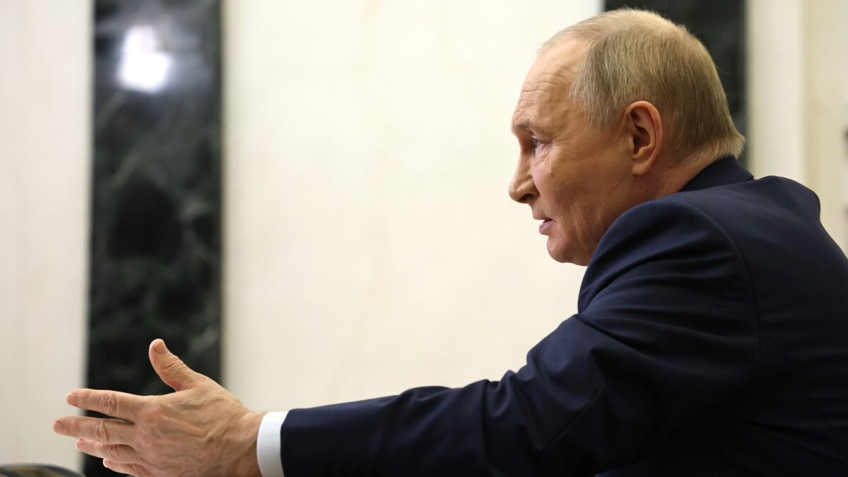 Владимир Путин поддержал идею объявить 2026-й Годом единства народов России