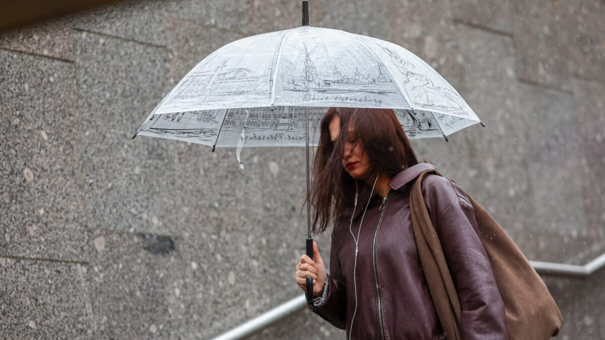 Виноваты Альпы: в Москву пришла оттепель, а Урал подморозит – какая погода будет в конце осени?