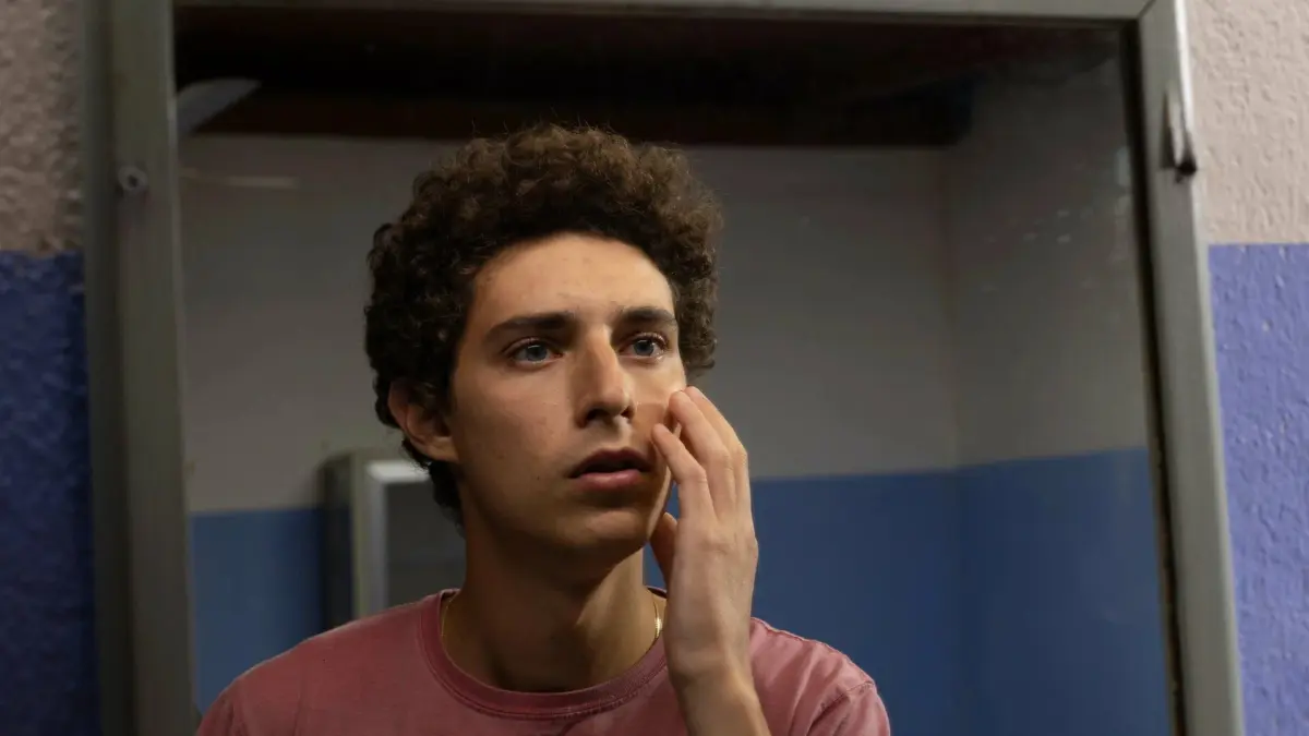 Кадр из сериала «Лето 1990» / Кинопоиск 