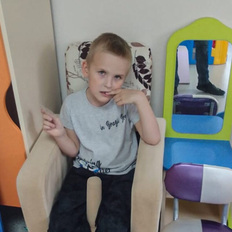 «Теперь я понимаю его без слов»: отец-одиночка нашёл силы бороться за ребёнка с инвалидностью