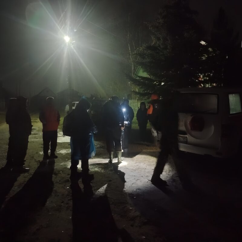 «Вся сырая и без сил»: 84-летнюю пенсионерку вывели из болот волонтёры