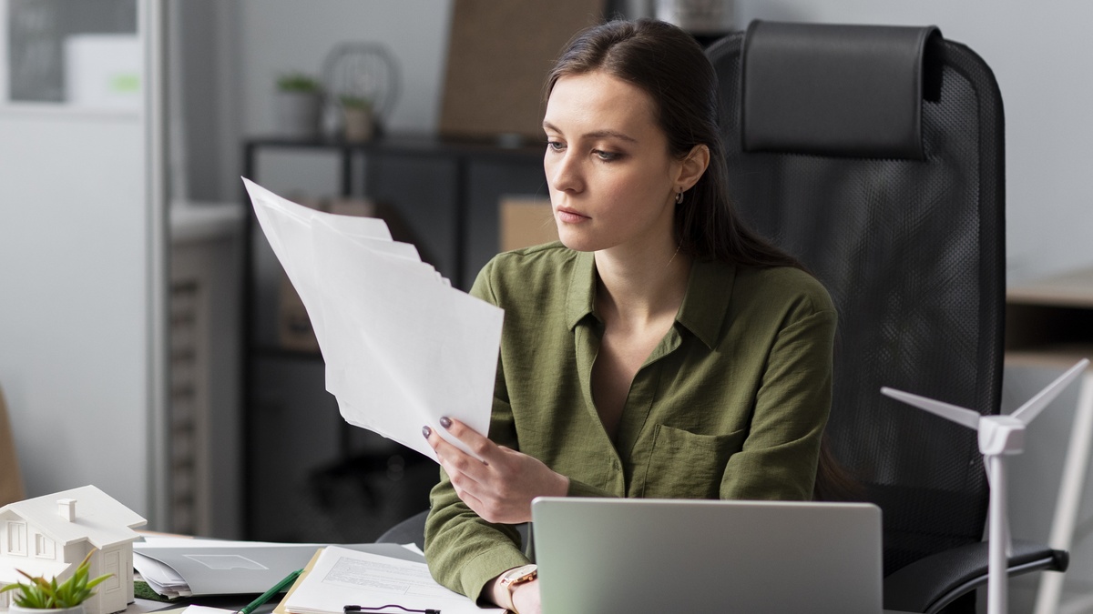 День бухгалтера-2025: история, традиции и лучшие идеи подарков и поздравлений