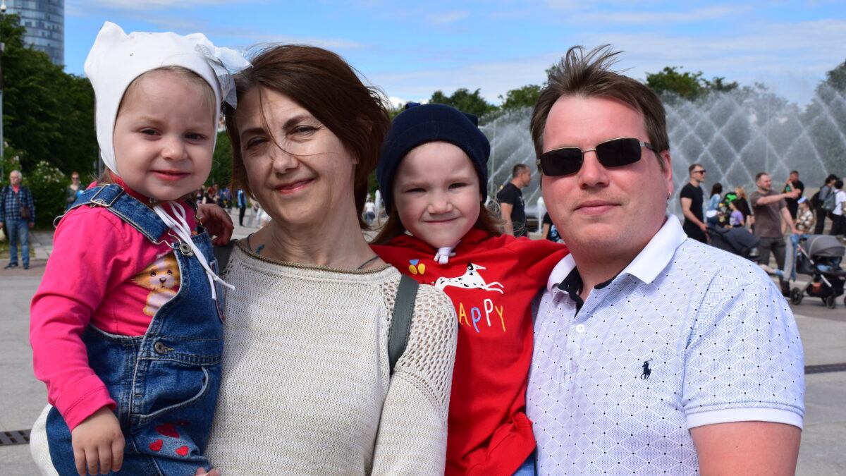 Почти тысячу консультаций для приемных семей провел фонд “Найди семью” в Ленинградской области