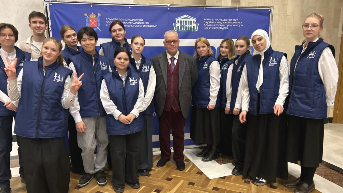 Волонтёры помогли провести турнир «Что? Где? Когда?» для сотрудников органов госвласти!